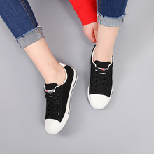 People's large small white shoes spring and autumn women's cloth shoes 41-43 casual women's shoes soft sole board shoes