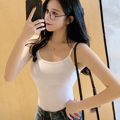 吊带小背心,平胸女也能傲娇