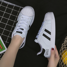 Small white shoes for women: a new style of student's pop shoes in spring 2020